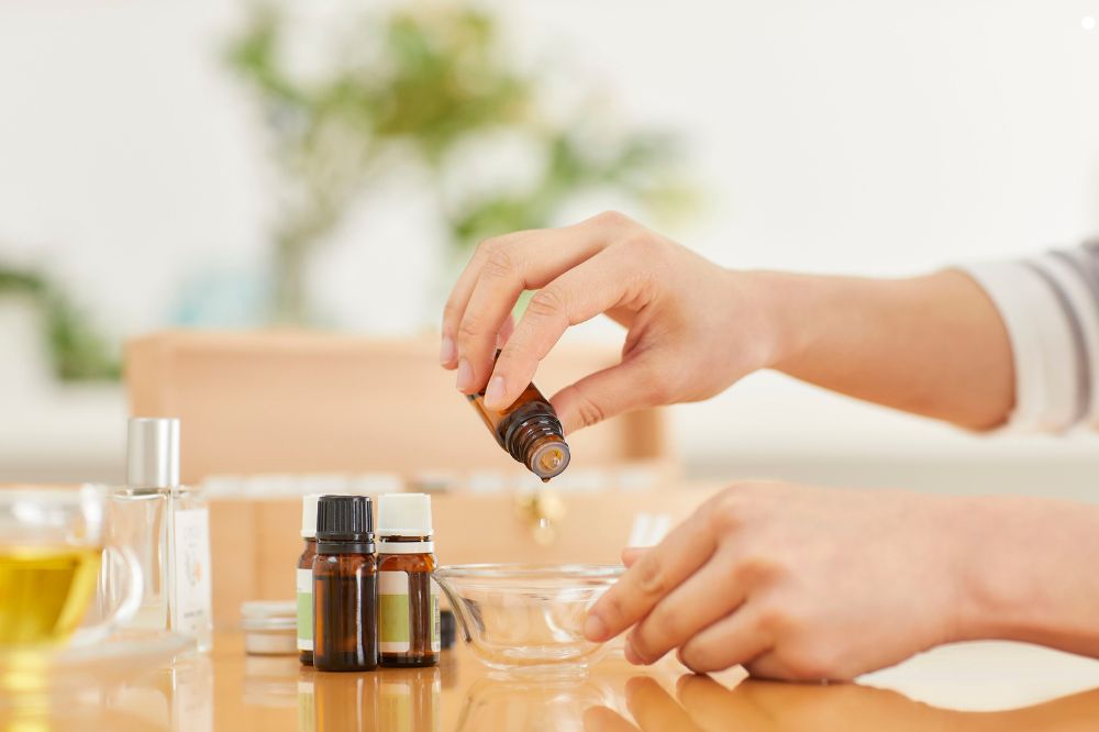 Cách Sử Dụng Tinh Dầu Vân Sam Đen